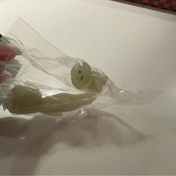 Smiski Hiding Series 1 with Little Peeking Smiski!!!! - Picture 7 of 13